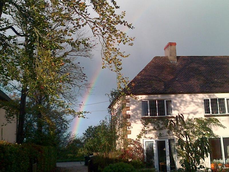 Maunditts House Bed & Breakfast Malmesbury Exterior photo